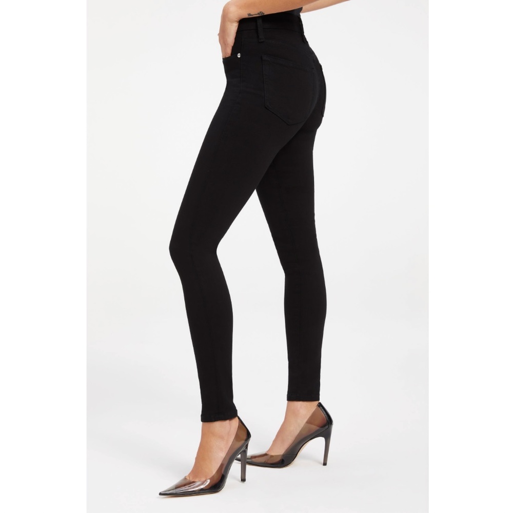 Good American GOOD LEGS SKINNY JEANS in black with extra strech denim - Size 25